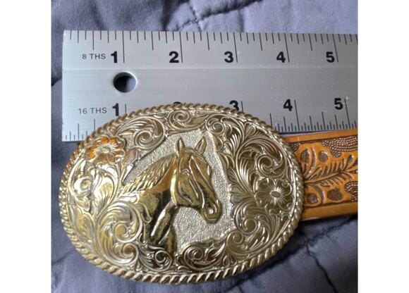 Wrangler Women\'s Western Rodeo Tooled Leather Belt Crumrine Buckle Size 34 EUC